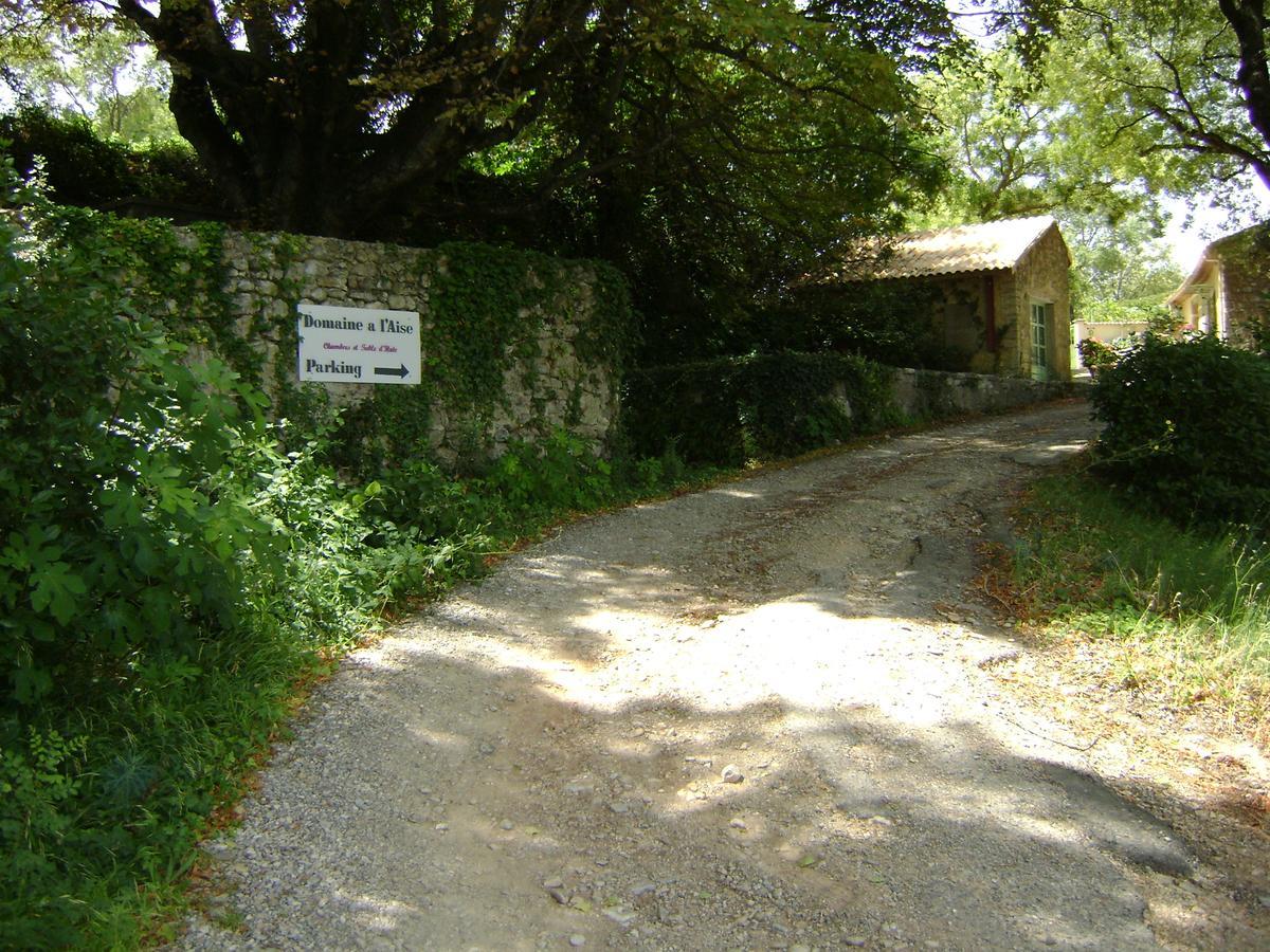 Domaine A L'Aise Bed and Breakfast Plaissan Exterior foto